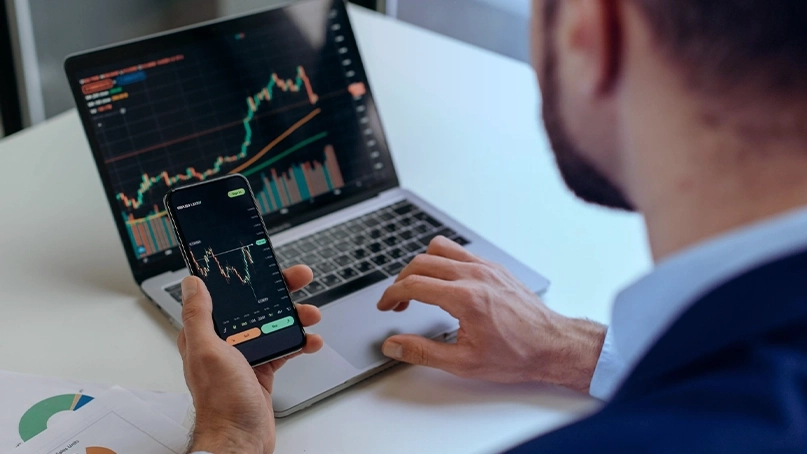 Dashboard di trading IA di Elevira Valtaris